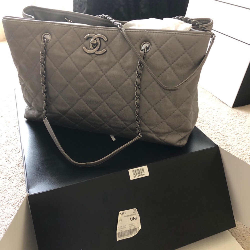 Chanel Large Zip Shopping 30CM GRA CAL/MAR, SILVER